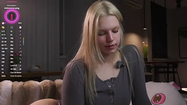 EdlinAlliston live cam on StripChat