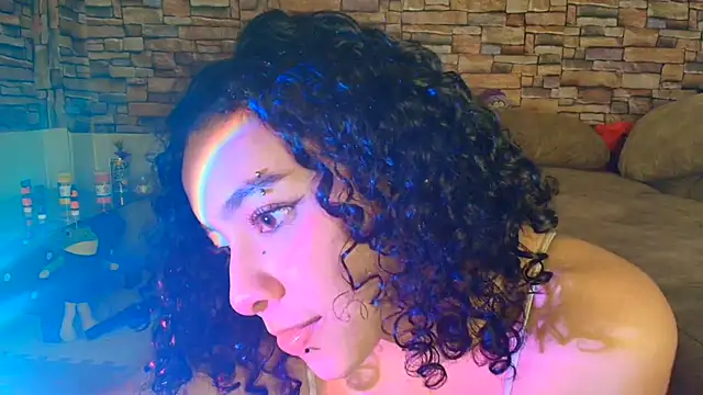 Dhalila_ live cam on StripChat
