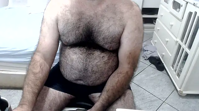 MysterBearMG live cam on StripChat