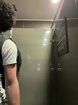 yoursexyjose's live room