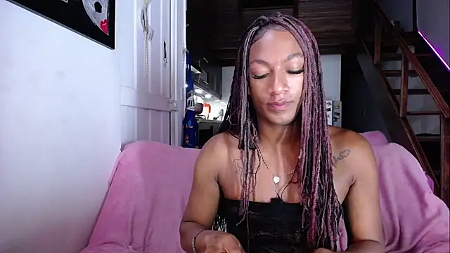 Модель: samy_doll