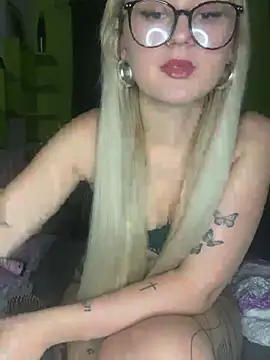 SexyyEmilyy