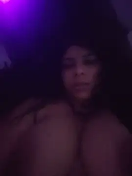 Naughtymodesty24 live cam