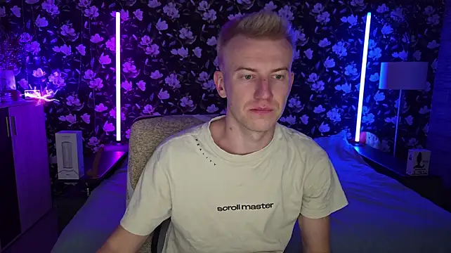 Vuitton live sex cam