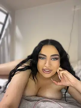 EmiliaPetrova live cam on StripChat
