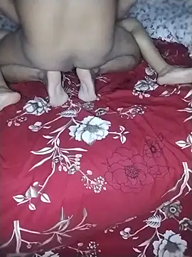 Hotsexycoupel222 live cam on StripChat