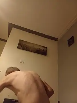 Bigdxxx11x live cam on StripChat