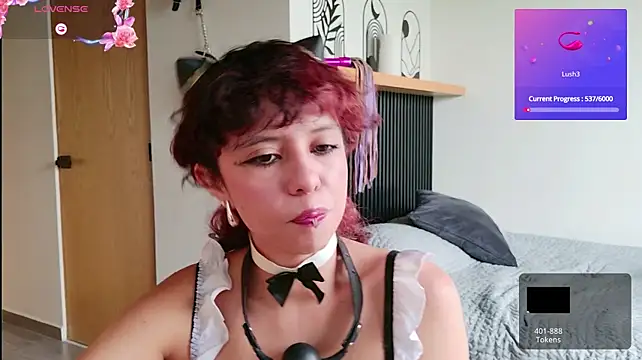Sweet_Chaos live cam on StripChat