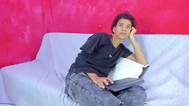 AXEL_DESIRE