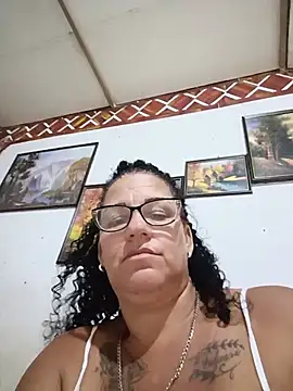 tugordita-hot (F milf) - Ducha al aire libre