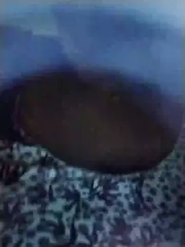 fatineae1 live cam on StripChat