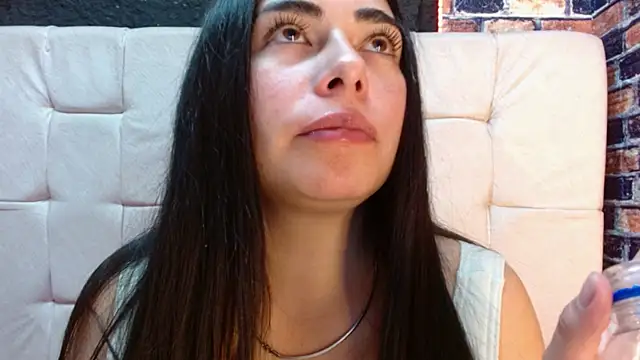 misssexypri (F young) - show lesbian