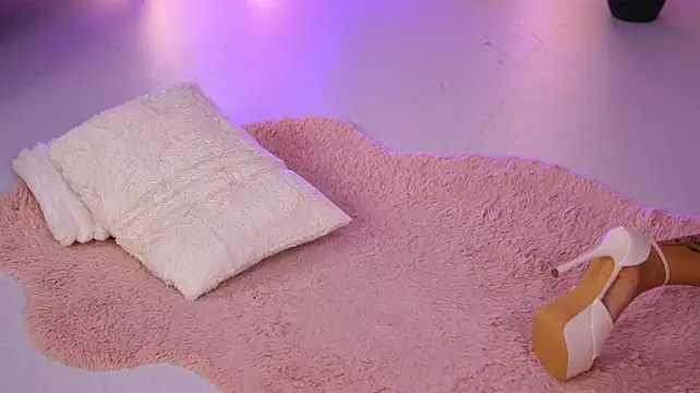 arabian_rose (F young) - Suck finger show 😜💦