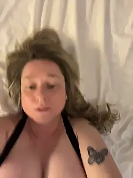 vivian_mayxxx (F milf) - 🔥SQUIRT💦 -Last tipper gets 3Videos🤩