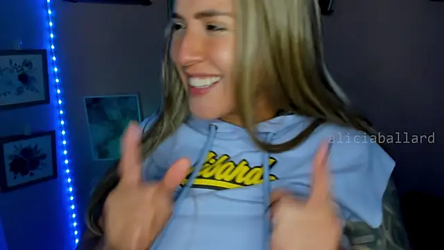 Aliciaballard_