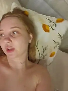 ooopsitscandy live cam on StripChat
