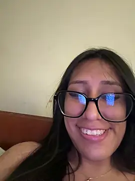AleFantasy000001Peru live cam on StripChat