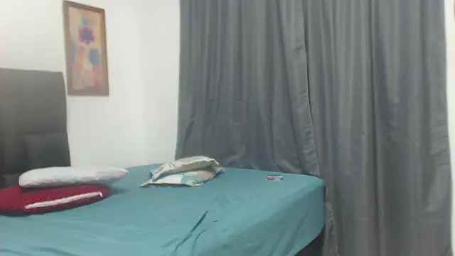 Doll_rihana live cam on StripChat