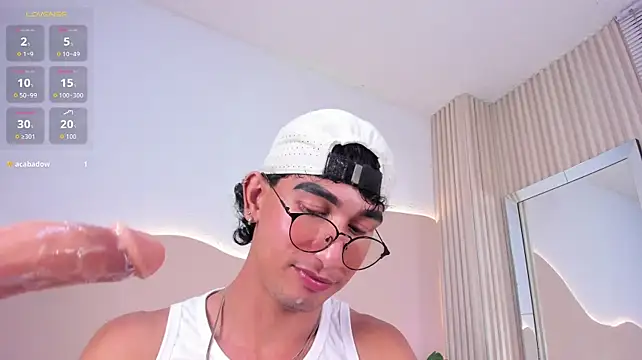 DanntheWolff live cam on StripChat
