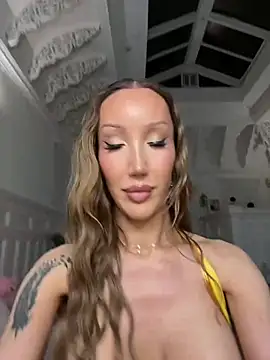 Allana29