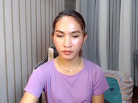 ur_Katrina69 live cam on StripChat