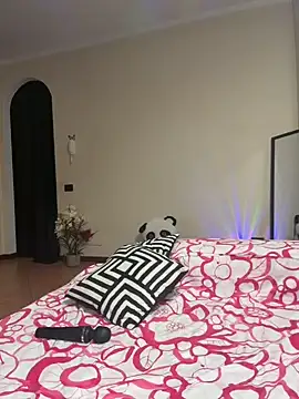 Eva_Pearl
