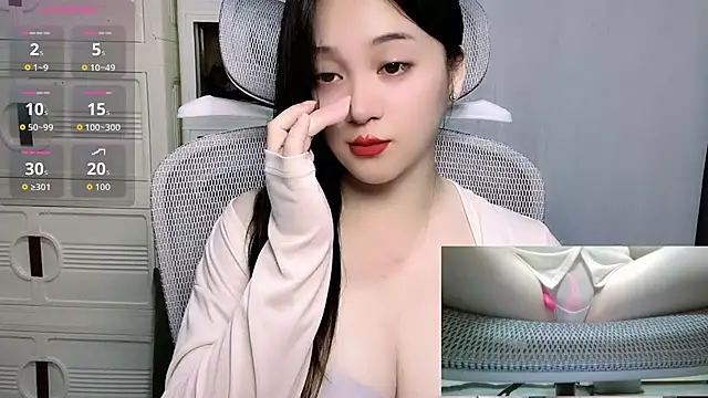 woaiqinqin live cam on StripChat