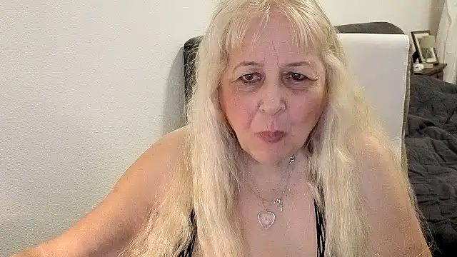 SusiLifeXXX live sex cam