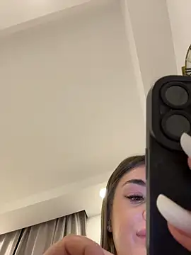 IsabellaEtthan live sex cam