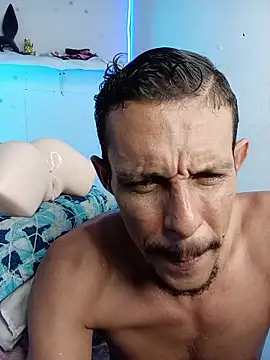 el_junior21 (Ask my age) - Jump on my cock, mommy.