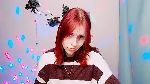 GuessMe___ live cam on StripChat