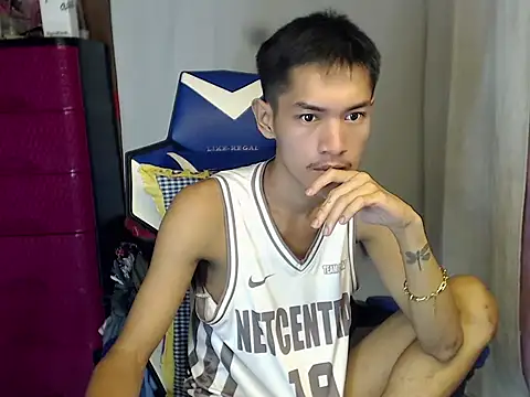 riks_tyler live cam on StripChat