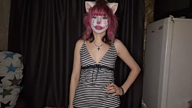 SheridanKitcher live cam on StripChat