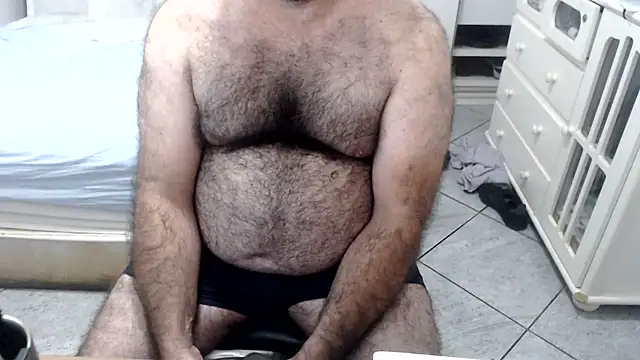 MysterBearMG live cam on StripChat