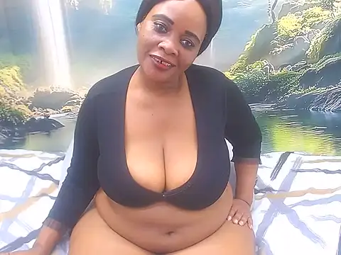 BLACKMILF4U live cam on StripChat