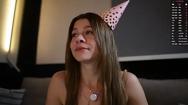 AnneVerity live cam on StripChat