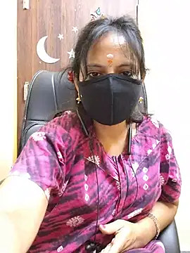 Tamil_white_beauty live cam on StripChat