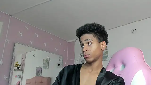 Santy_bigcock_01