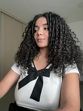 curlyierr (F young) - SHOW BOOBS + OIL + AHEGAO FACE