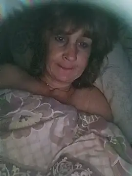 Laura_Kiss live cam on StripChat