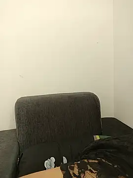 noty_girl2 live cam on StripChat