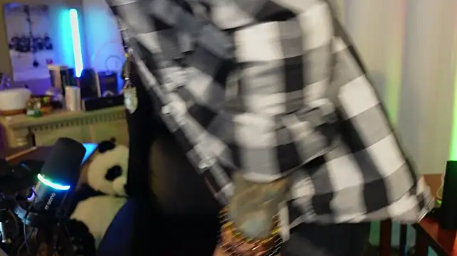 Ghost11_11 live cam on StripChat