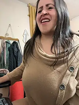 latinfemale live cam on StripChat