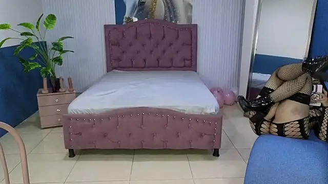 amy_lovelydoll live cam on StripChat