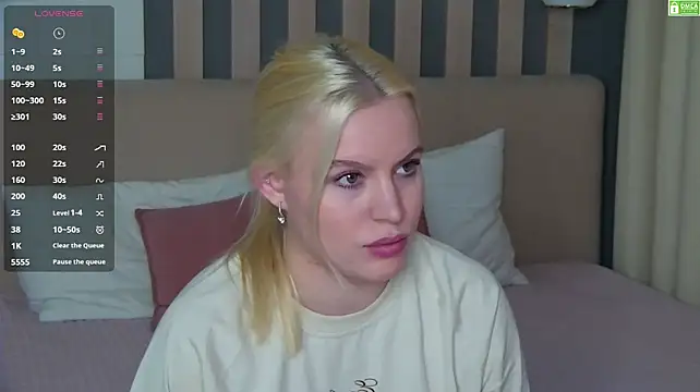 AmaliaBell live cam on StripChat