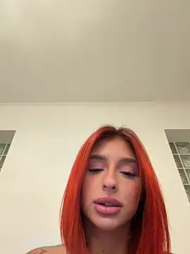 atomikitten (F young) - butt plug in🍑