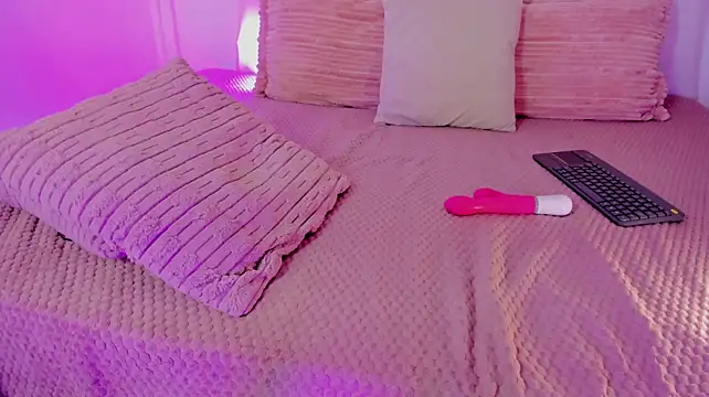 yoursecrttgirl (F teen) - Striptease and full naked 💖