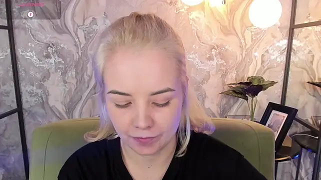 StephanieSweety live cam on StripChat