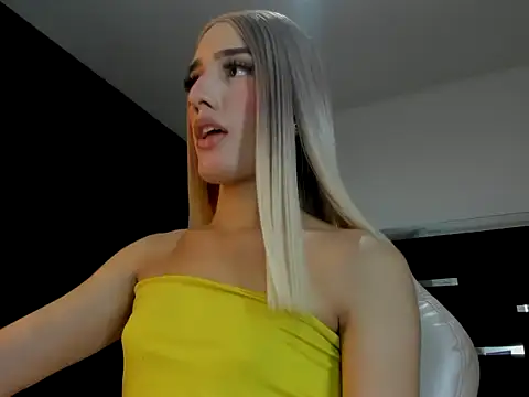 Miranda_bigcock3