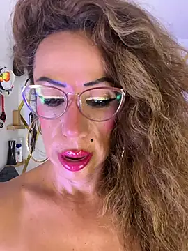 YOURSDEBORA